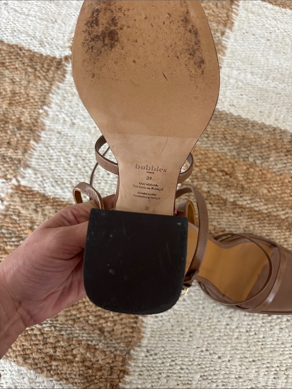 Bobbie’s sandals - Picture 3 of 3